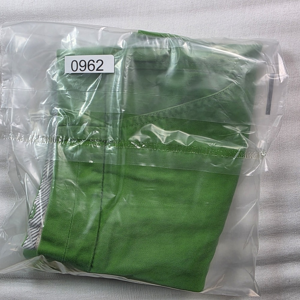 J. Crew Women's 6 Green Broken-In Chino Flat Front 100% Cotton Casual Shorts - Picture 7 of 7